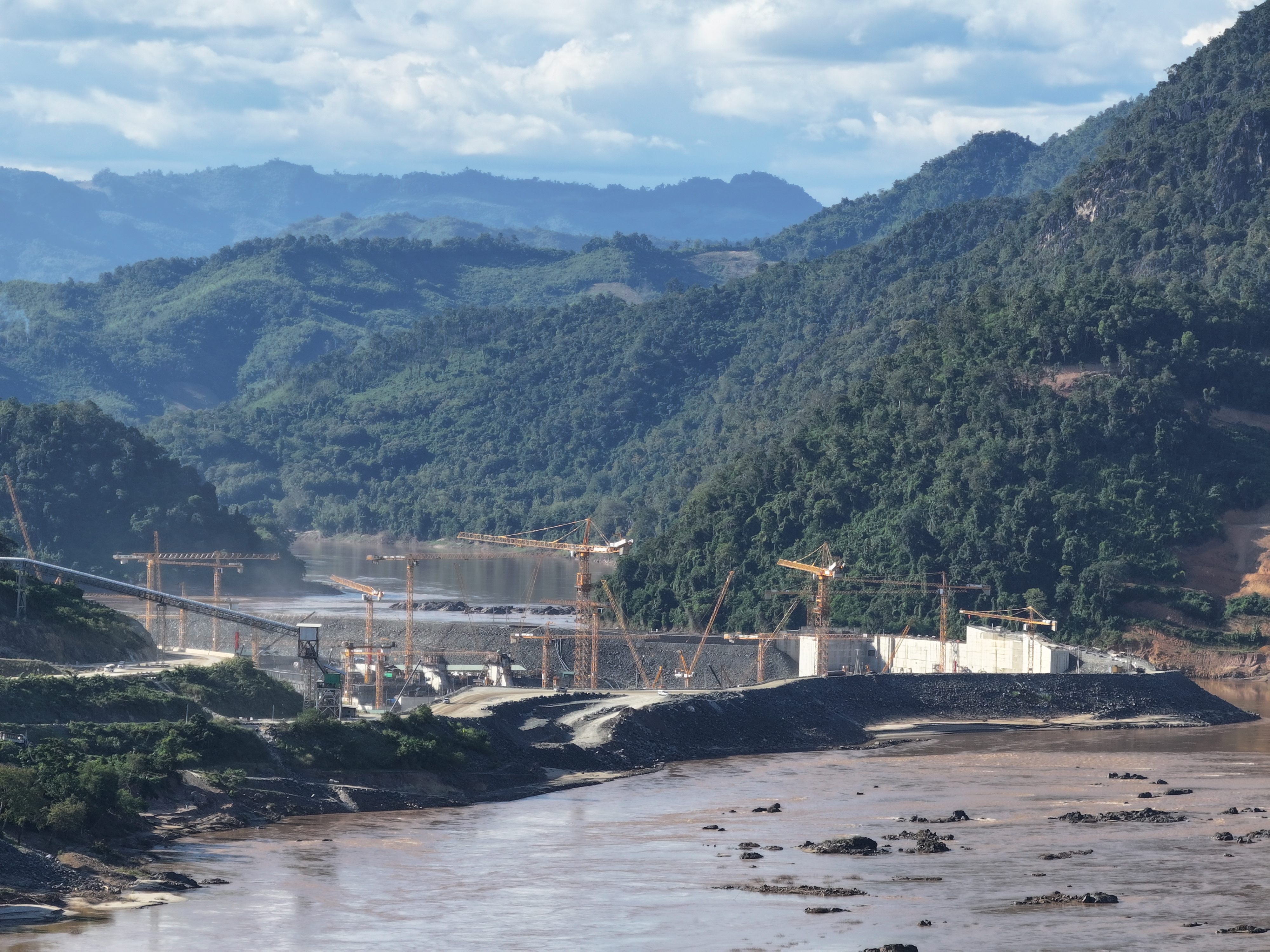 Dam construction on the Mekong in Laos